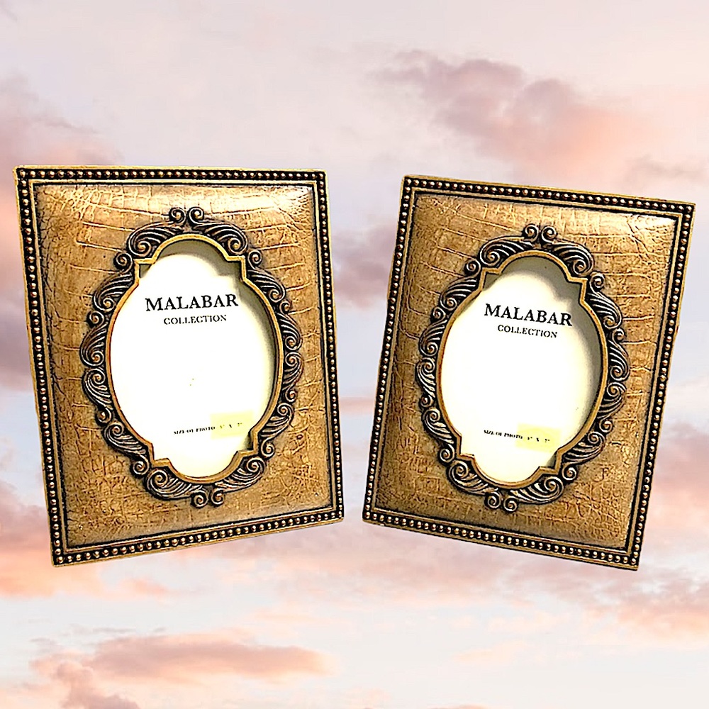 2 beautiful photo frames
